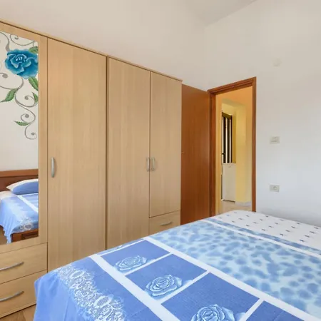 Pied-a-terre-3 By Interhome شقة